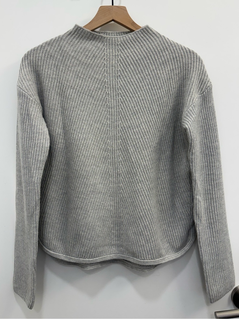 Aritzia Babaton Chalmers Sweater Mock-neck gray Size small soft wool linen blend - Picture 12 of 12